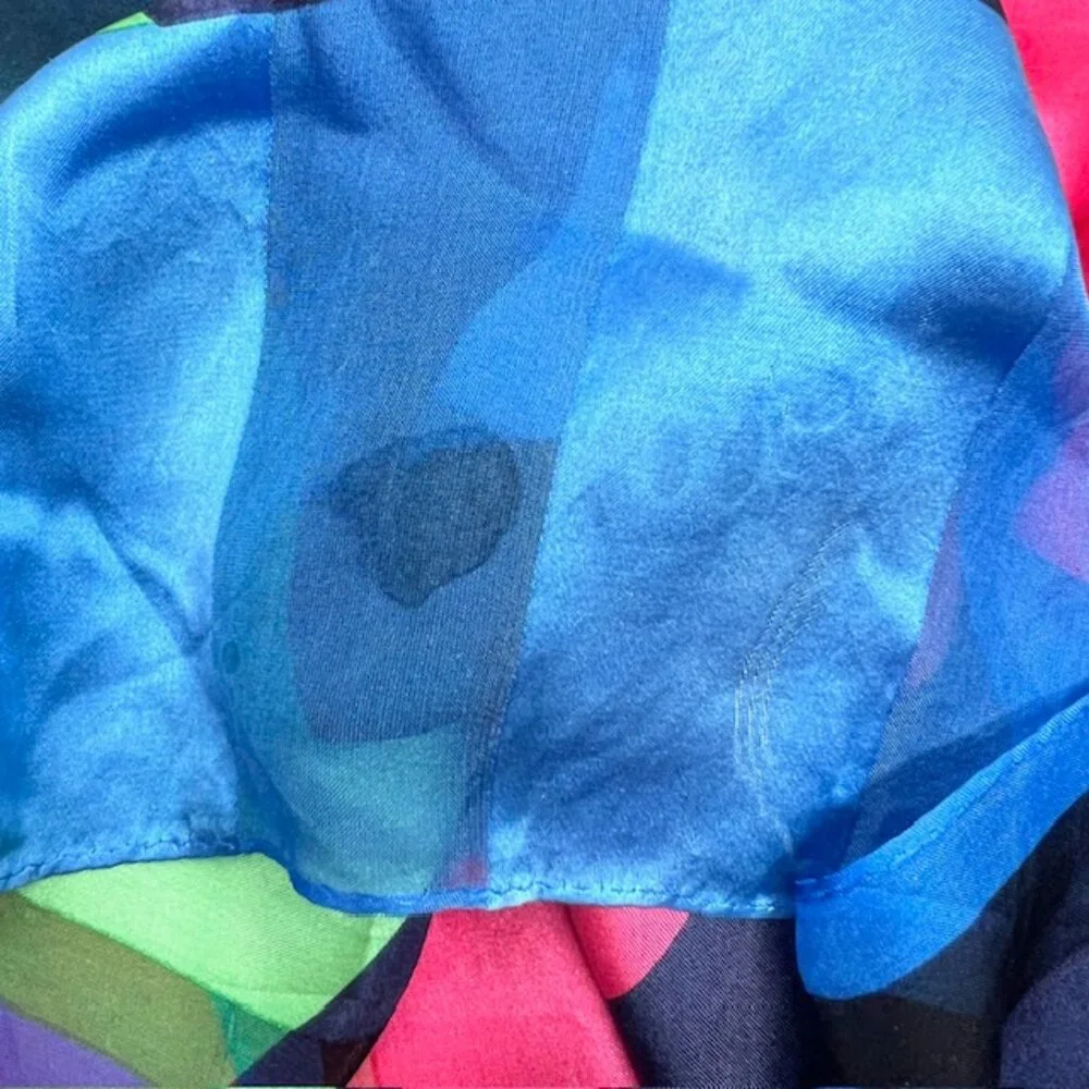 Vgt  Yves Saint Laurent 100% Silk Chiffon/Satin scarf 68x23 Black Red Green(33)
